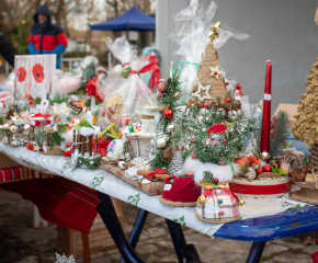 4400 лева се събраха на поредния Коледен концерт и базар „За една по-светла Коледа“ в село Роза   